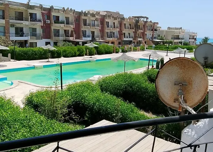 الشاليه الأبيض برأس سدر فيو بيسين Рас-Седр
